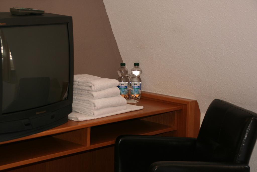ホテル Restaurant Orakel Oberstenfeld 部屋 写真